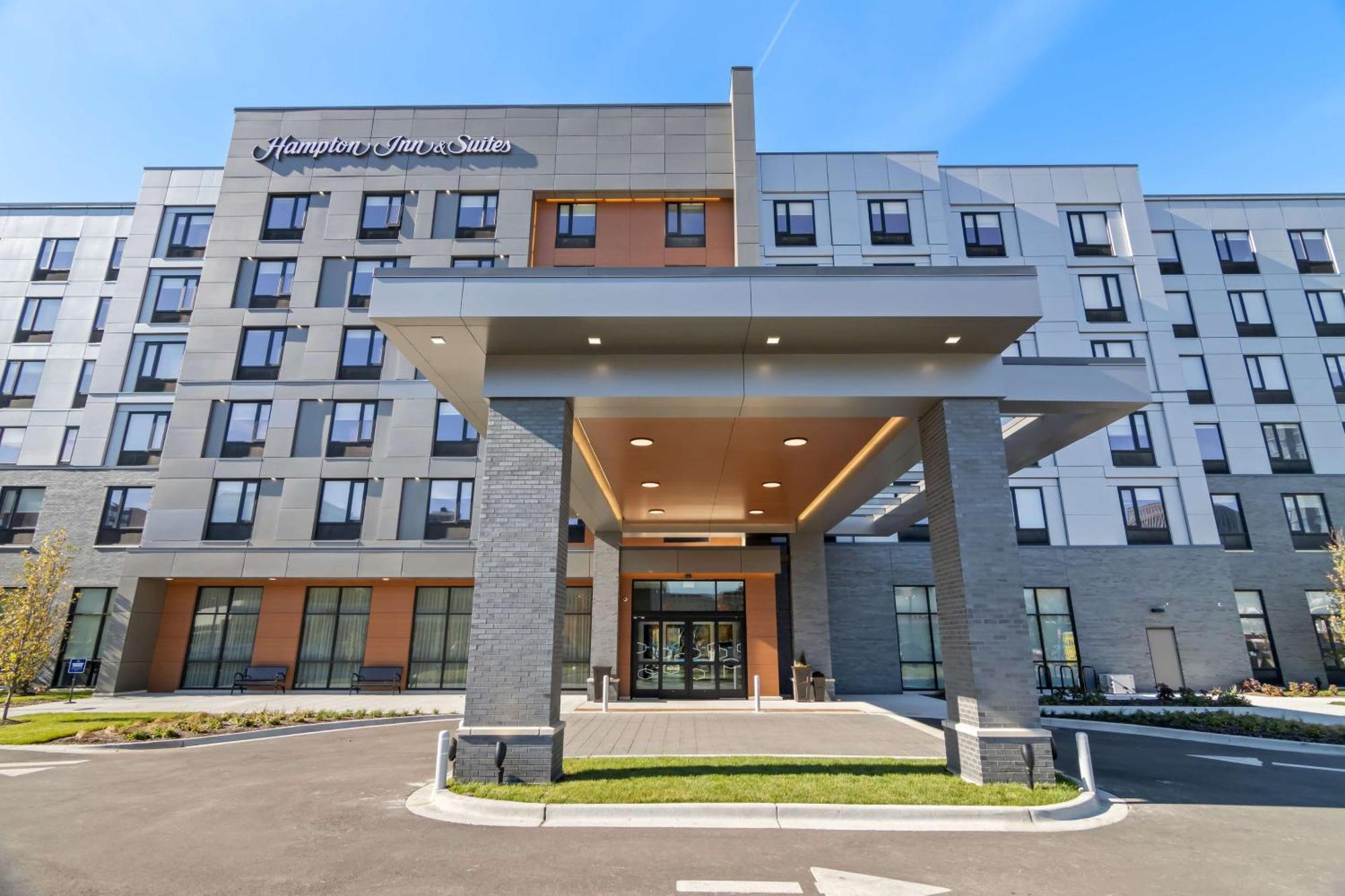 Hampton Inn & Suites Chicago Medical District Uic Esterno foto