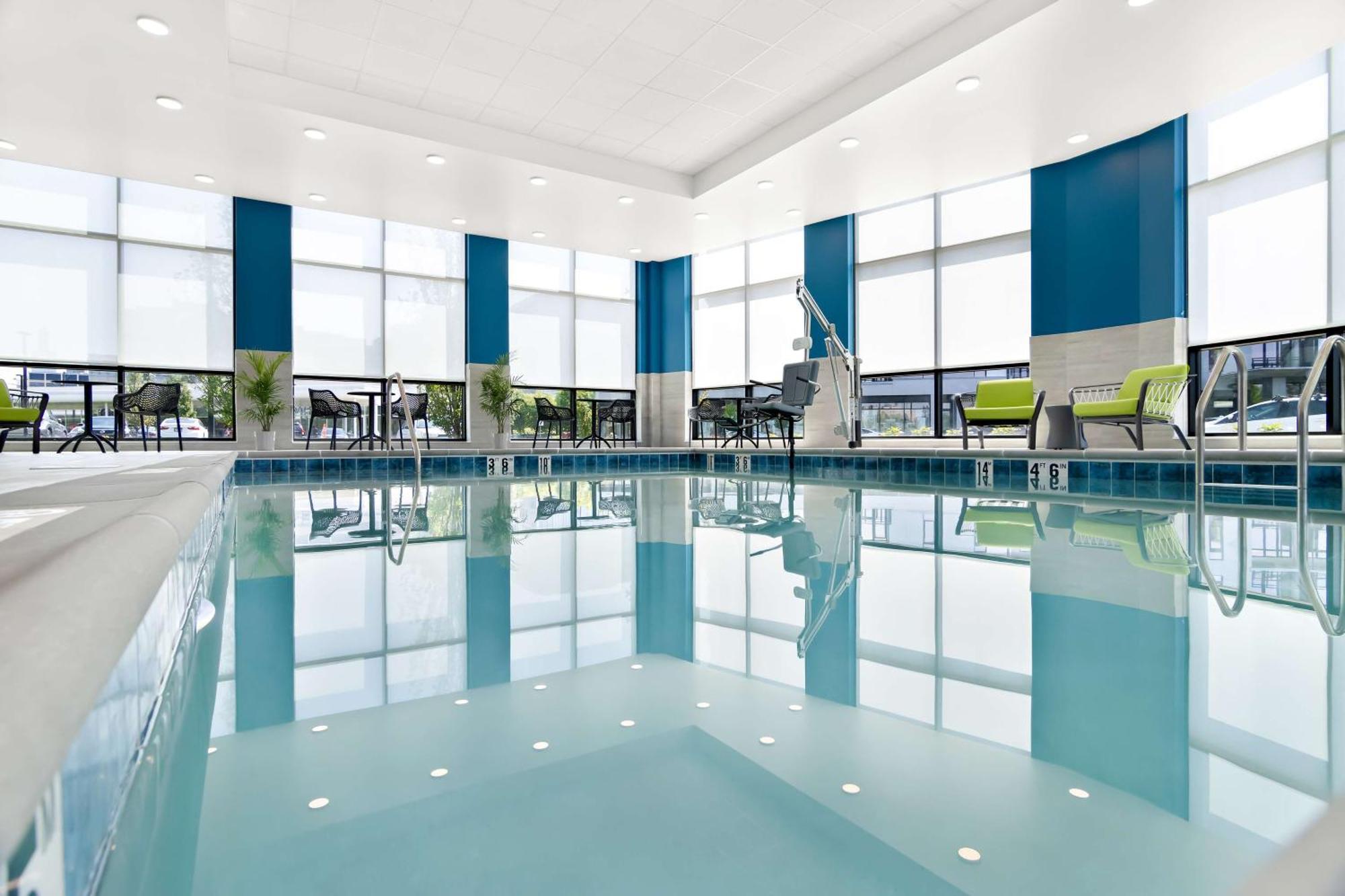 Hampton Inn & Suites Chicago Medical District Uic Esterno foto