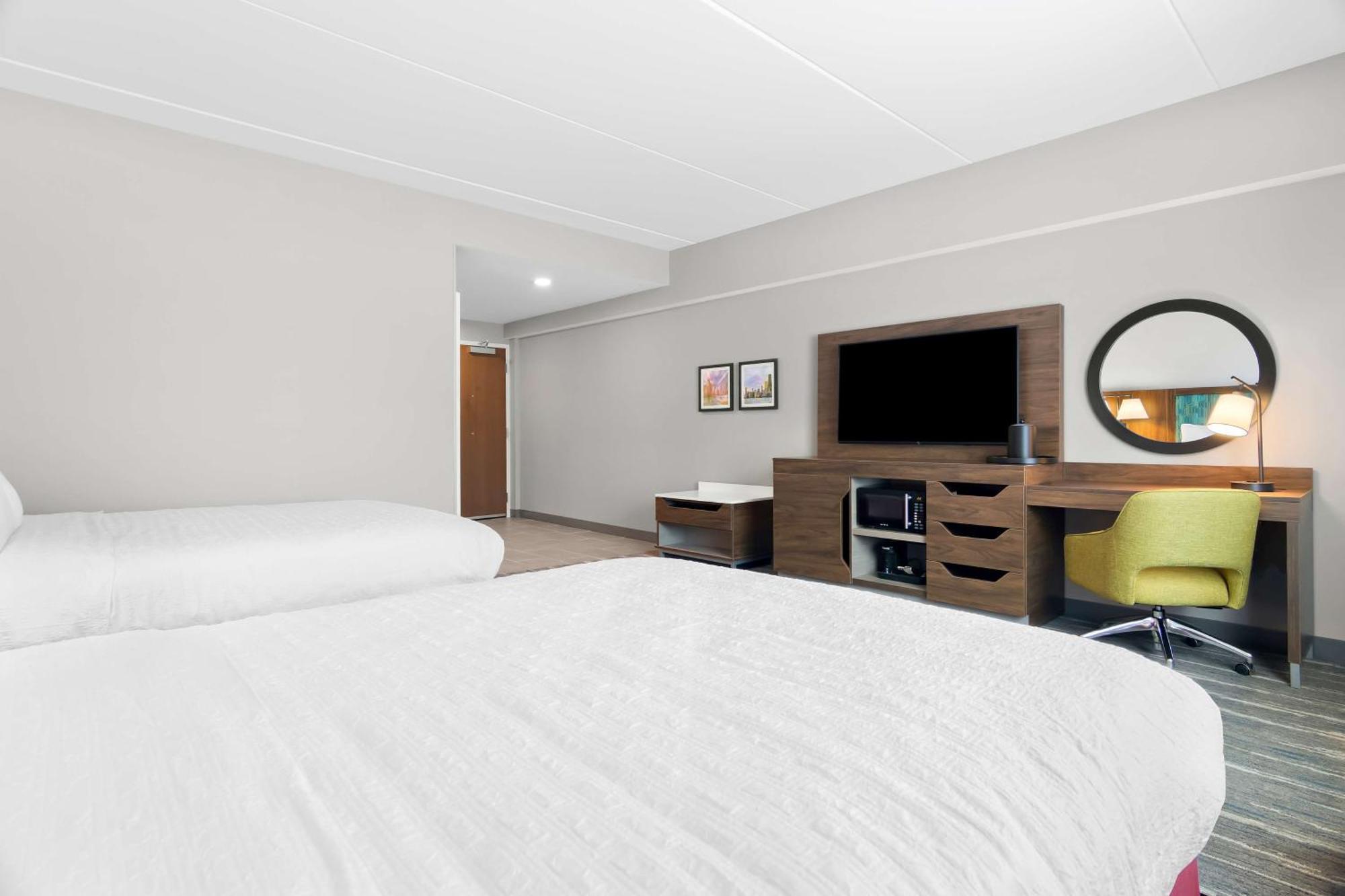 Hampton Inn & Suites Chicago Medical District Uic Esterno foto