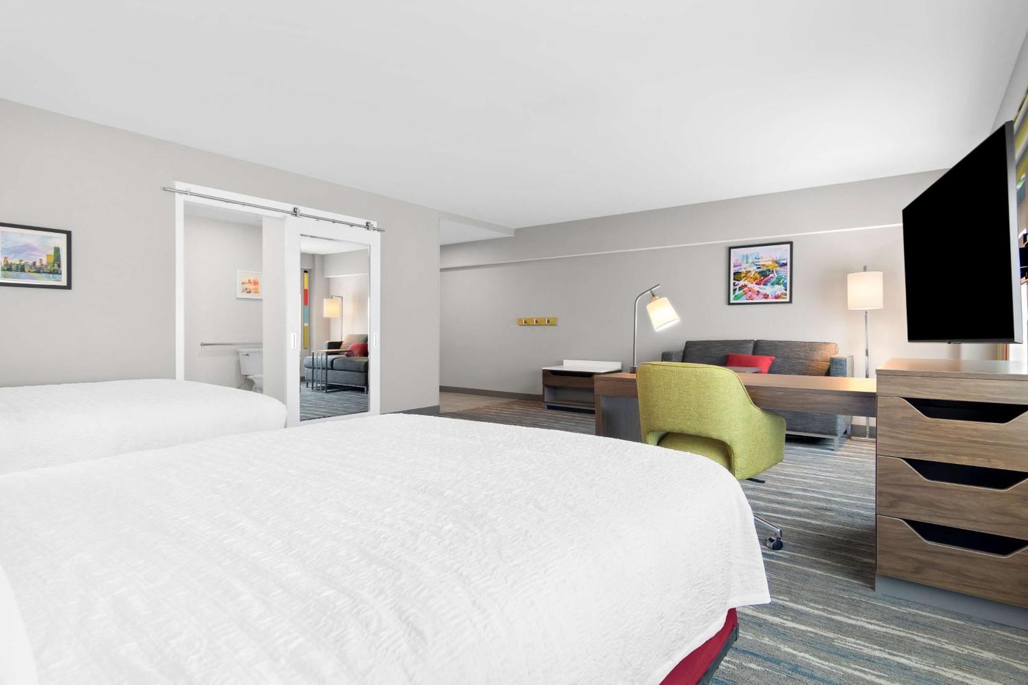Hampton Inn & Suites Chicago Medical District Uic Esterno foto