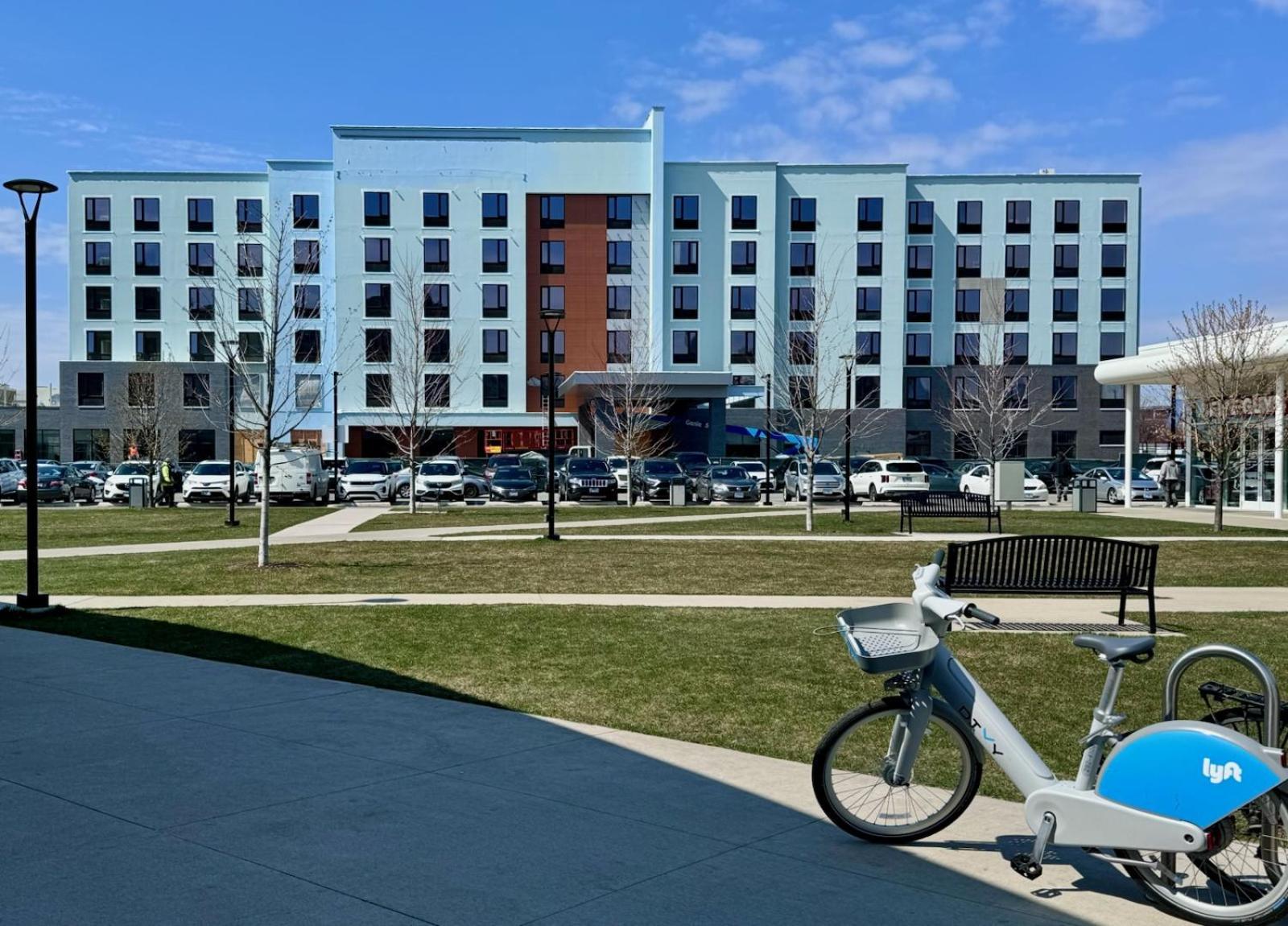 Hampton Inn & Suites Chicago Medical District Uic Esterno foto